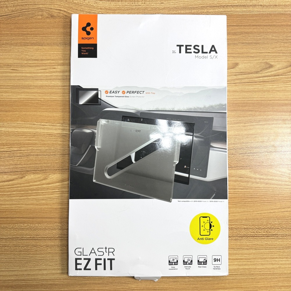 Spigen‎ GLAStR EZ fit Premium Tempered Glass Tesla Refreshed Model S/X AGL02810